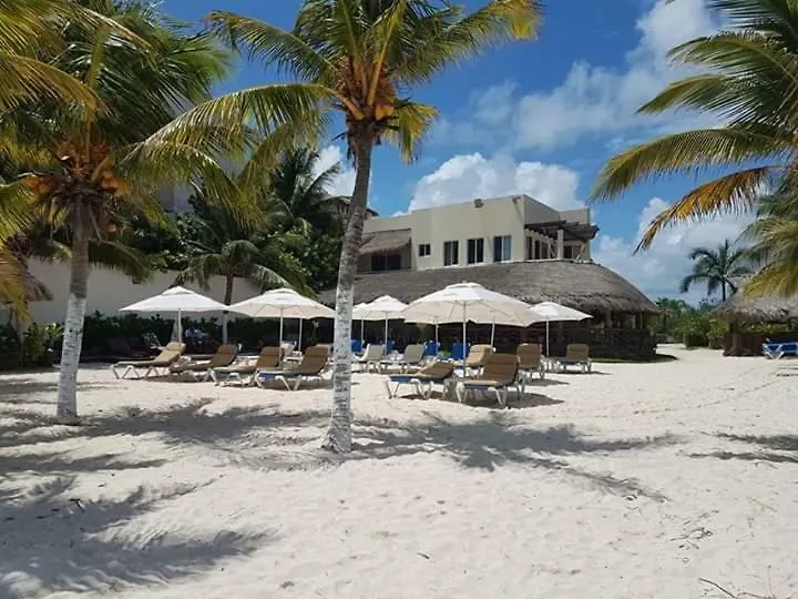 Amaris Beach Club location